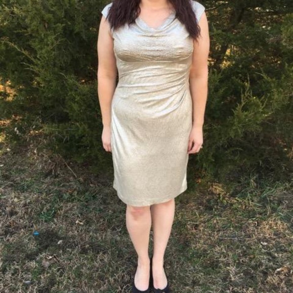 Stunning Gold metallic dress - Picture 5 of 7